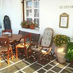 George & Irene Hotel 2*