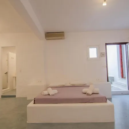 George & Irene Hotel