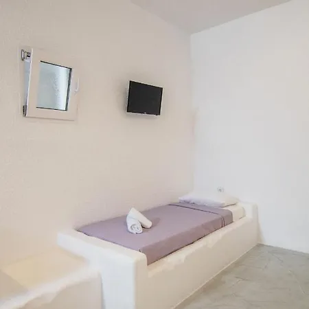 Hotel George & Irene Hotel 2*