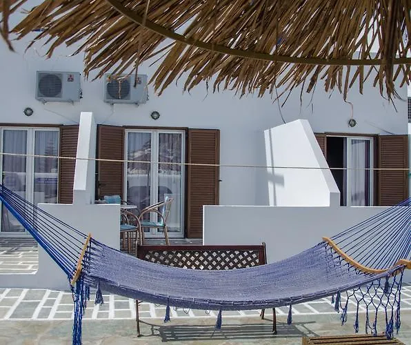 George & Irene 2* Chora