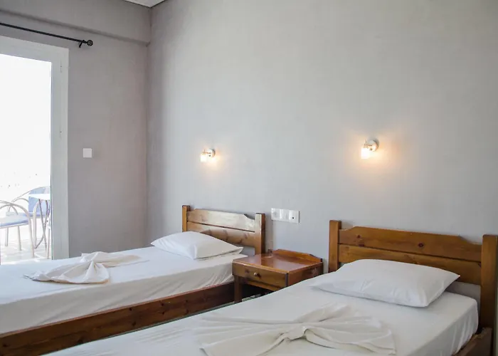 Hotel George & Irene Chora