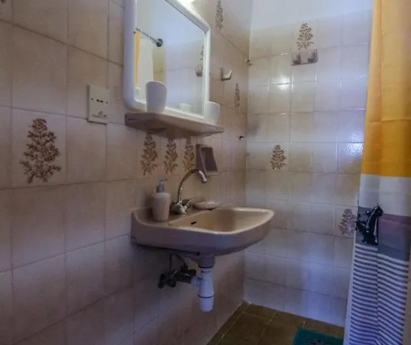 George & Irene Hotel Chora